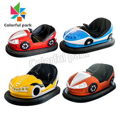 O Kiddie Op da moeda do divertimento monta carros abundantes internos e exteriores de carro elétrico das crianças